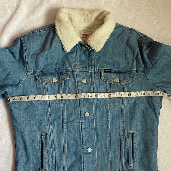 Wrangler Blue Denim Women’s Jacket with White Collar - Picture 7 of 10